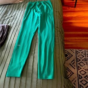 ALO Yoga Ribbed Leggings.